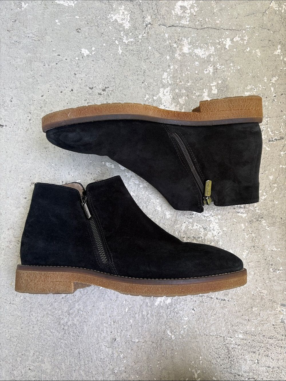 Italeau Foliana waterproof suede booties